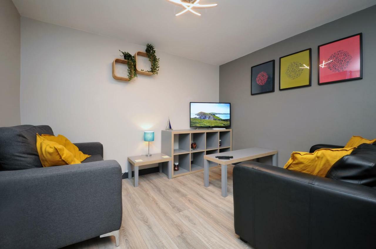 Stone'S Throw City Centre - Tv In Every Bedroom! Суонзи Екстериор снимка