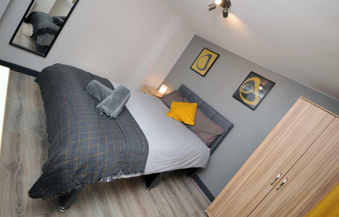 Stone'S Throw City Centre - Tv In Every Bedroom! Суонзи Екстериор снимка